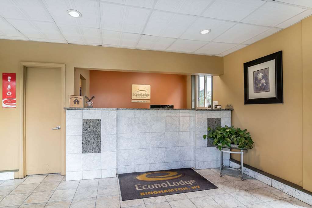 Econo Lodge Inn & Suites Бингемтон Интерьер фото